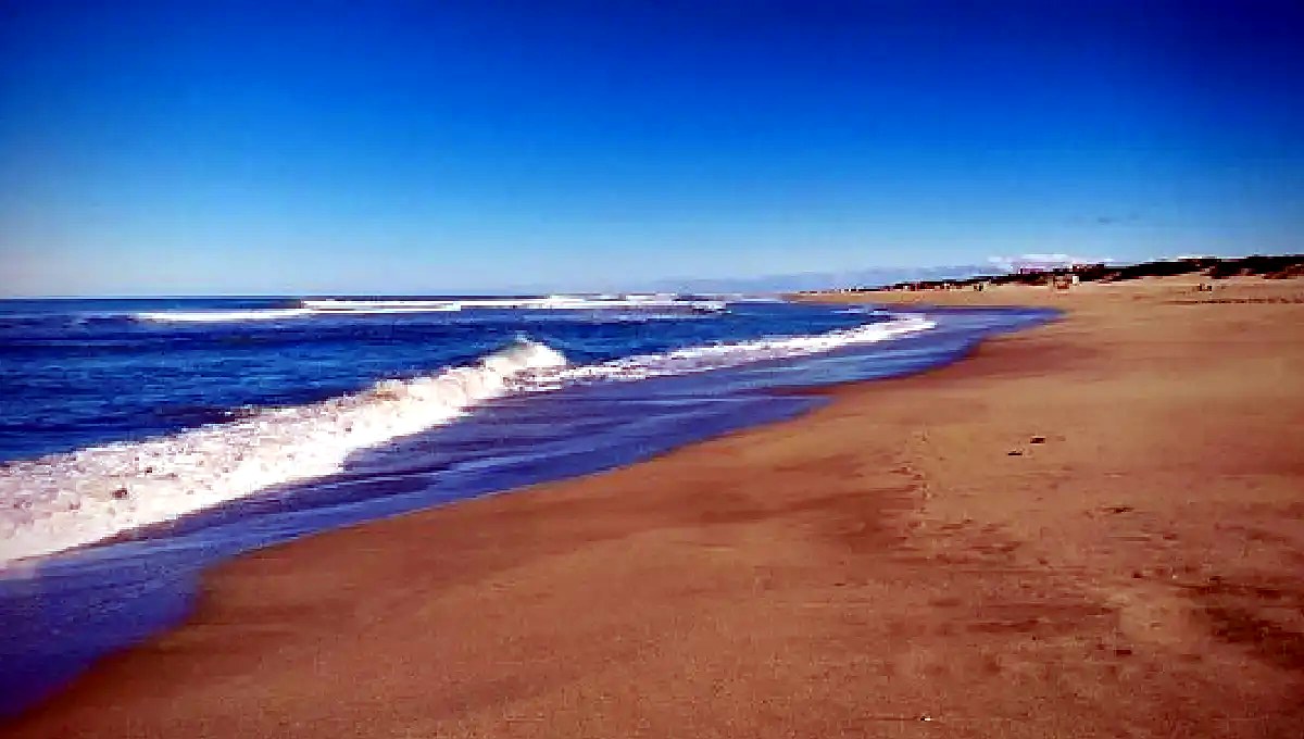 La playa a cuatro cuadras